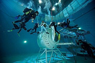 社区模拟休闲生活MMO游戏《Palia》Steam免费推出 综合评价“褒贬不一”